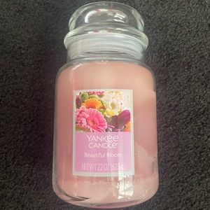 Yankee Candle ‘Beautiful Bloom’ 22oz Candle